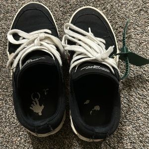 Don’t take off the tag off they going think is fake